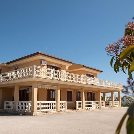 B&B La Terrazza Degli Scrittori Racalmuto Dış mekan fotoğraf