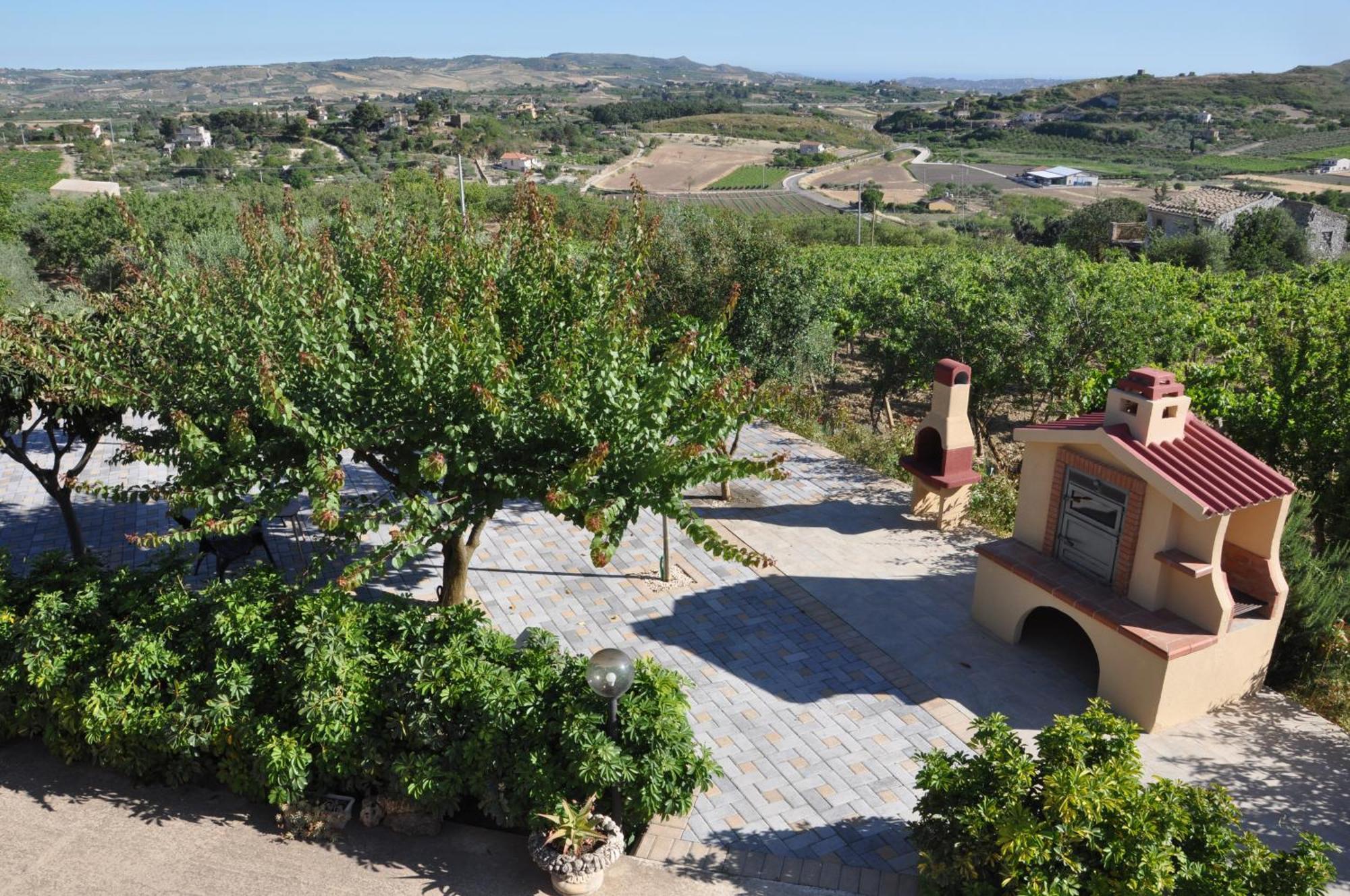 B&B La Terrazza Degli Scrittori Racalmuto Dış mekan fotoğraf